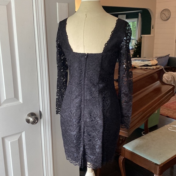 Vintage 90s Scallop Lace Dress - Picture 3 of 11